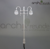 2 x LED Altstadt Laterne silber 2-flammig 6cm 1:100